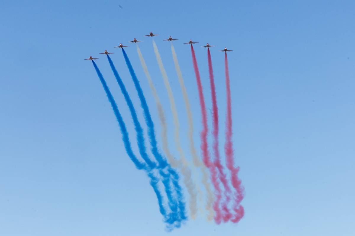 Red Arrows na Dnech NATO přivezly i kouřové efekty.