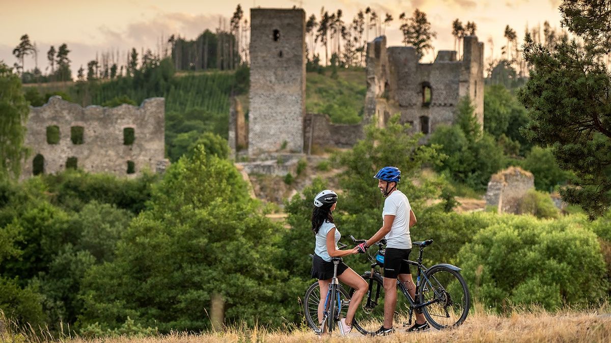 Od Zlaté řeky po Divoké skály. Kouzlo Vysočiny poznává stále více lidí na kolech