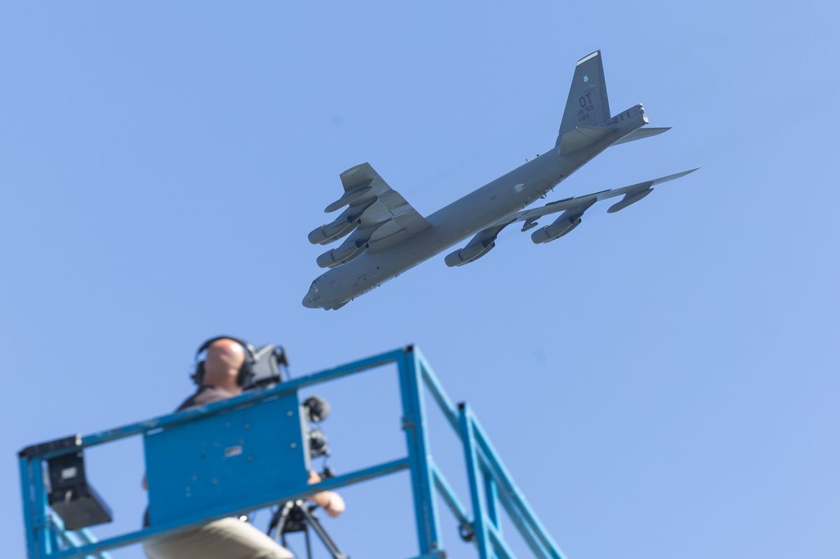 Nad hlavami návštěvníků v Mošnově zaburácel bombardér B-52