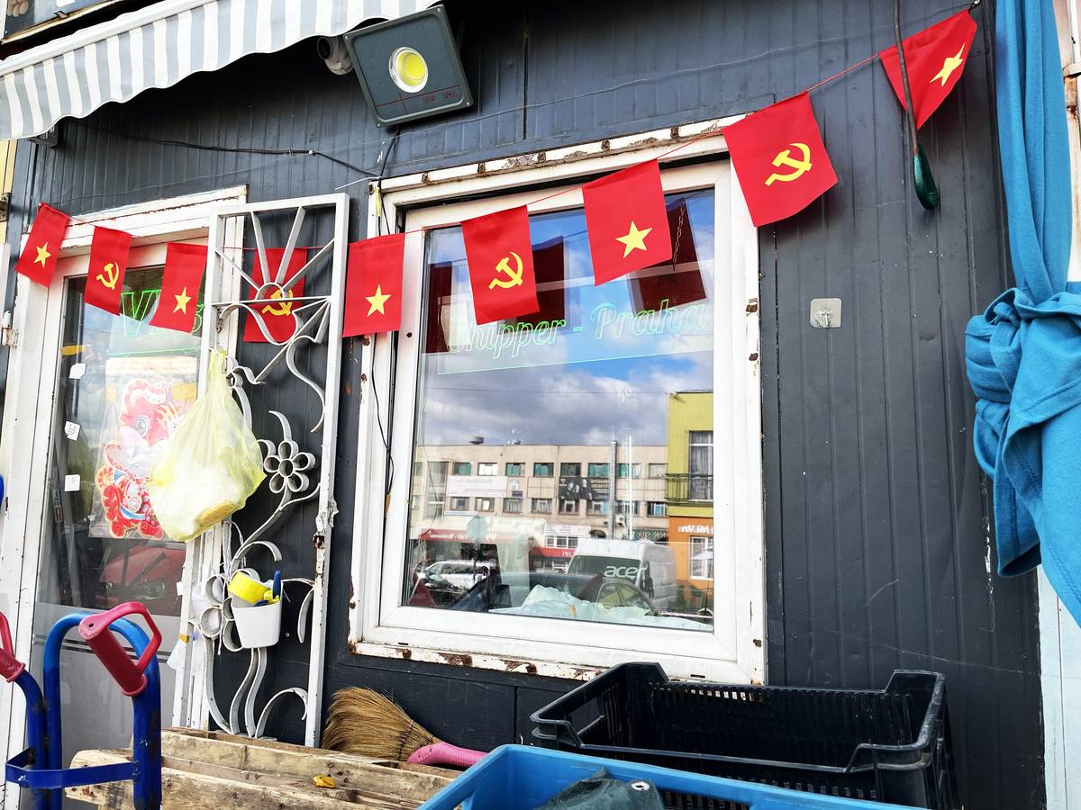 Tržnice Sapa je považována za centrum vietnamské komunity v Česku.