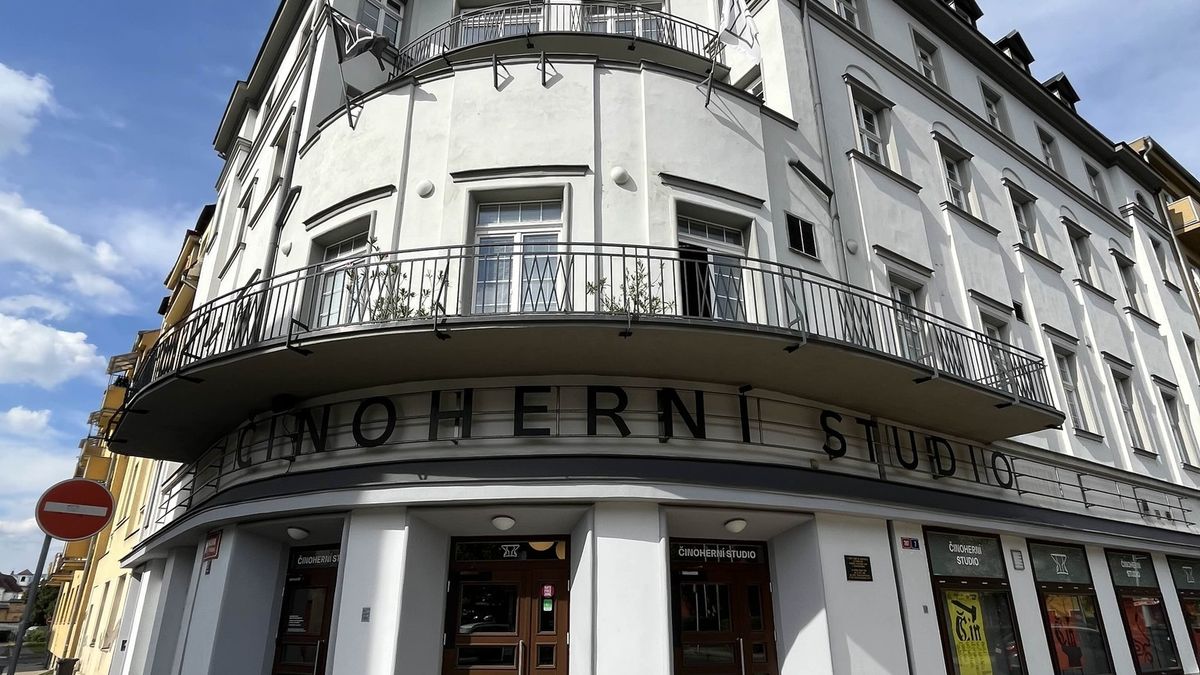 Sluha dvou pánů rozjaří Činoherní studio