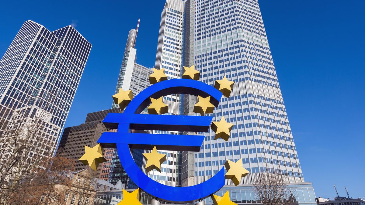 Euro za nové vlády Česko nejspíš nepřijme