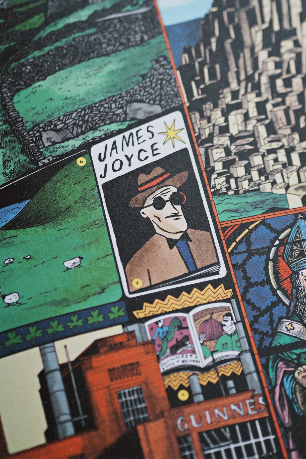 Zastoupena je i tvorba autorek, jejichž dráha odstartovala relativně nedávno, jako jsou ilustrátorka Nikola Logosová.