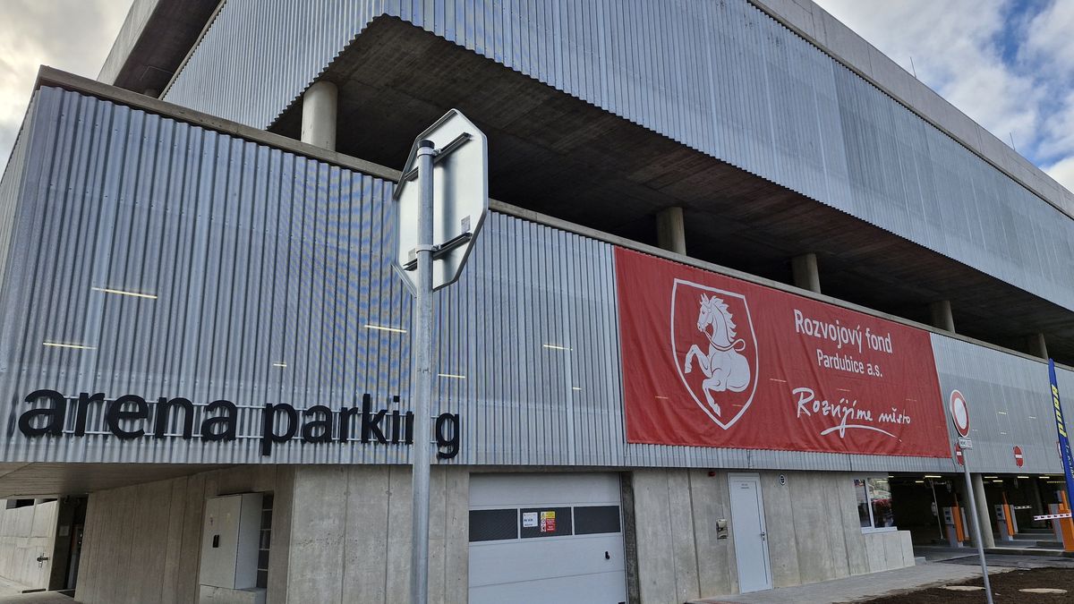 Státní zástupkyně obžalovala šest lidí ze zjednání veřejné zakázky při stavbě parkovacího domu včetně bývalého primátora Pardubic