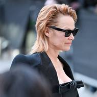 Nový účes je variabilní a umožňuje více podob. Tahle je velmi elegantní.