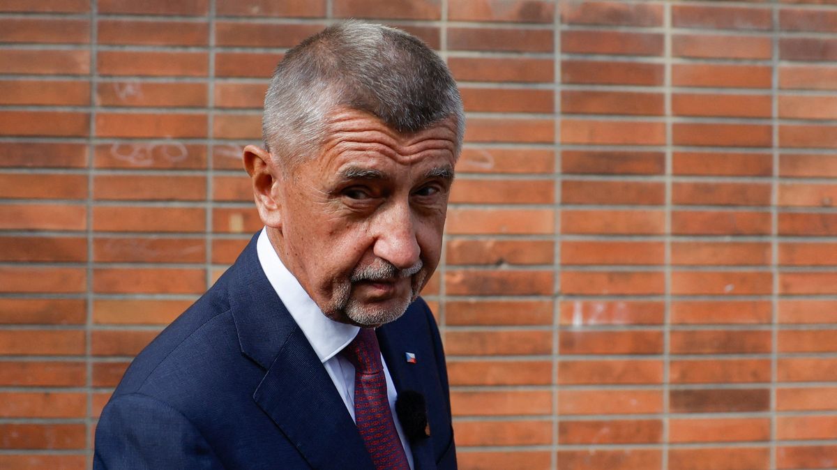 Babiš se ošívá nad požadavkem Motoristů na vyrovnaný rozpočet. Okamura v čele Sněmovny je ve hře