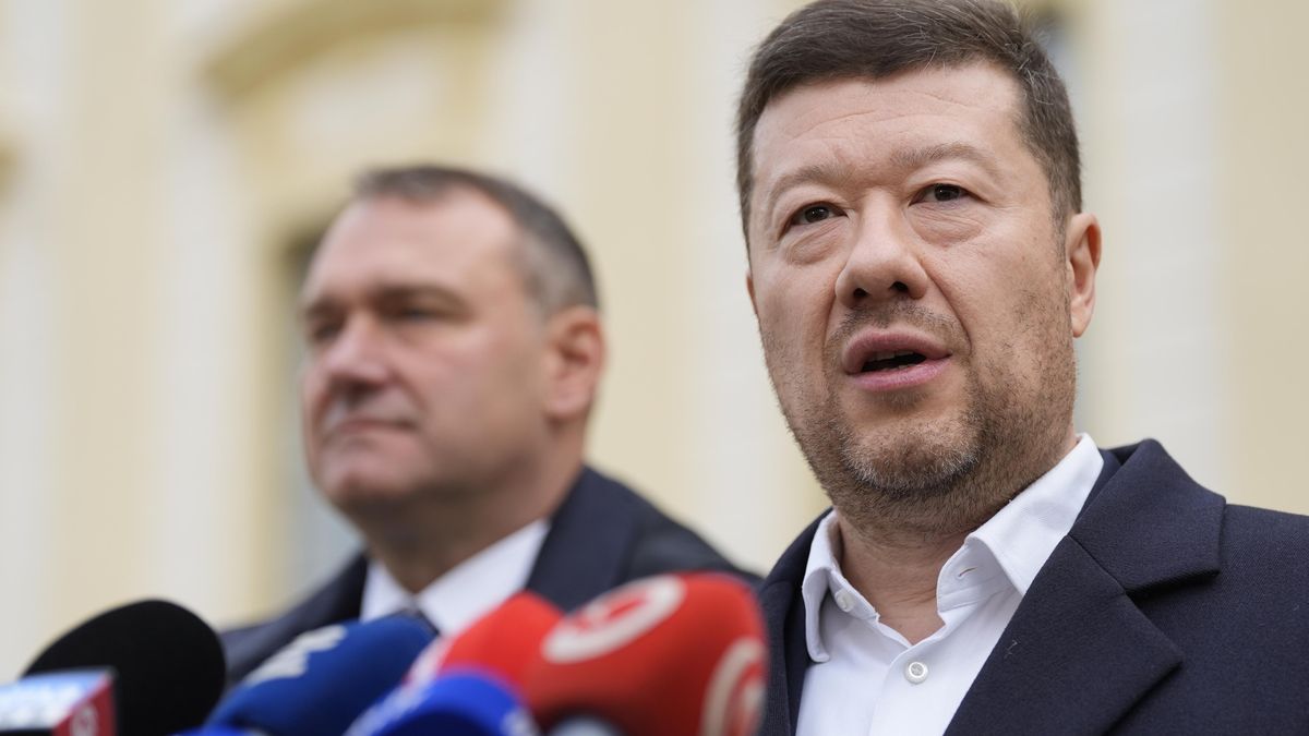 Mlčte už o vládě, kárá Babiš SPD a Motoristy