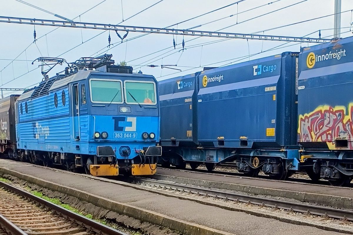 Rychlík na jihu Čech srazil člověka, ten na místě zemřel