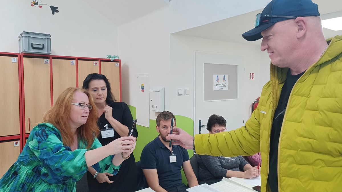 Po propadáku s eObčankou během voleb nahradí ředitele agentury jeho zástupce