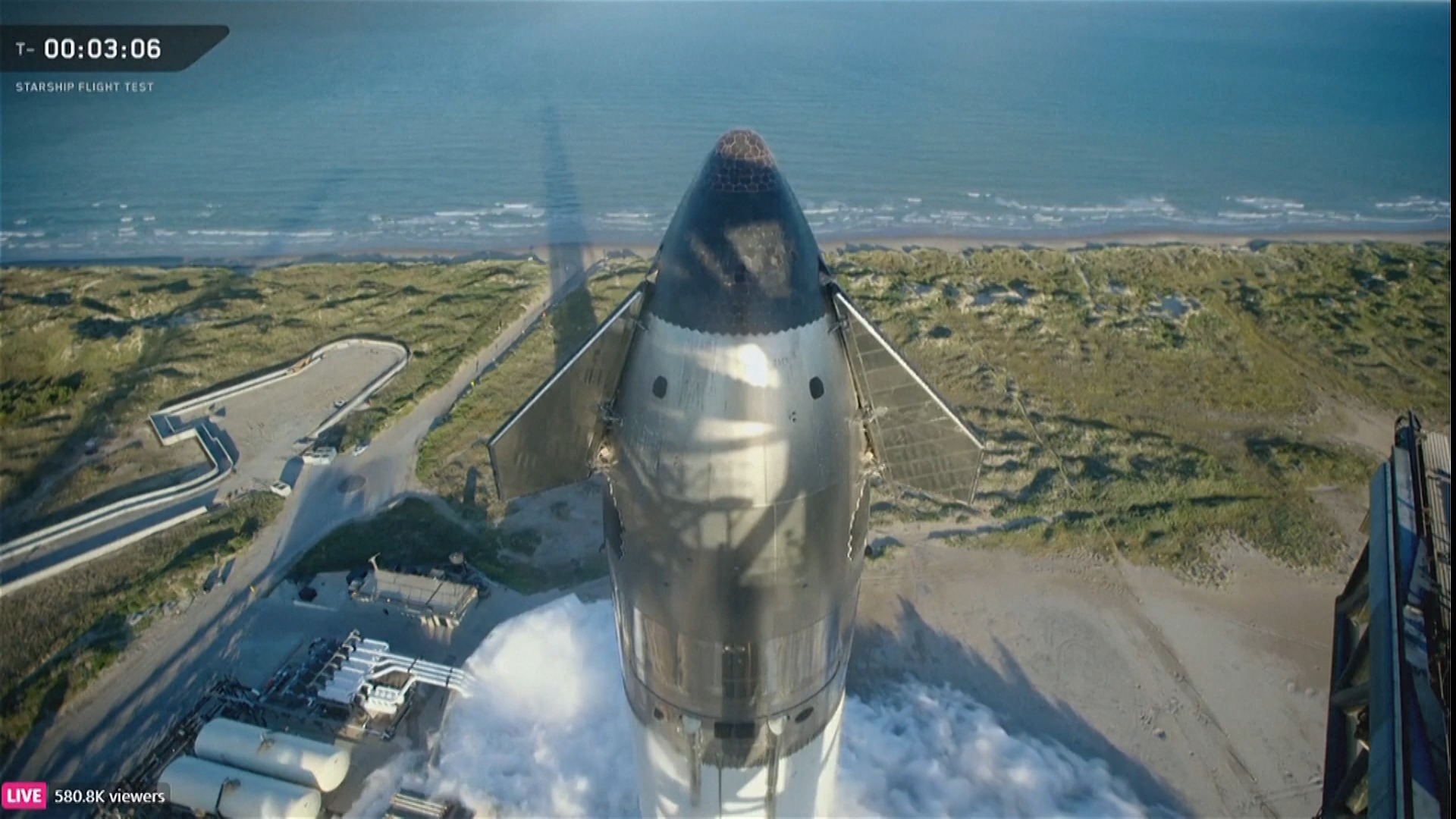 Muskova SpaceX zvýšila odhad ocenění při vstupu na burzu, chce vybrat 1,6 bilionu