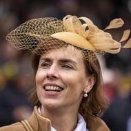 Se kterým by měl ladit.