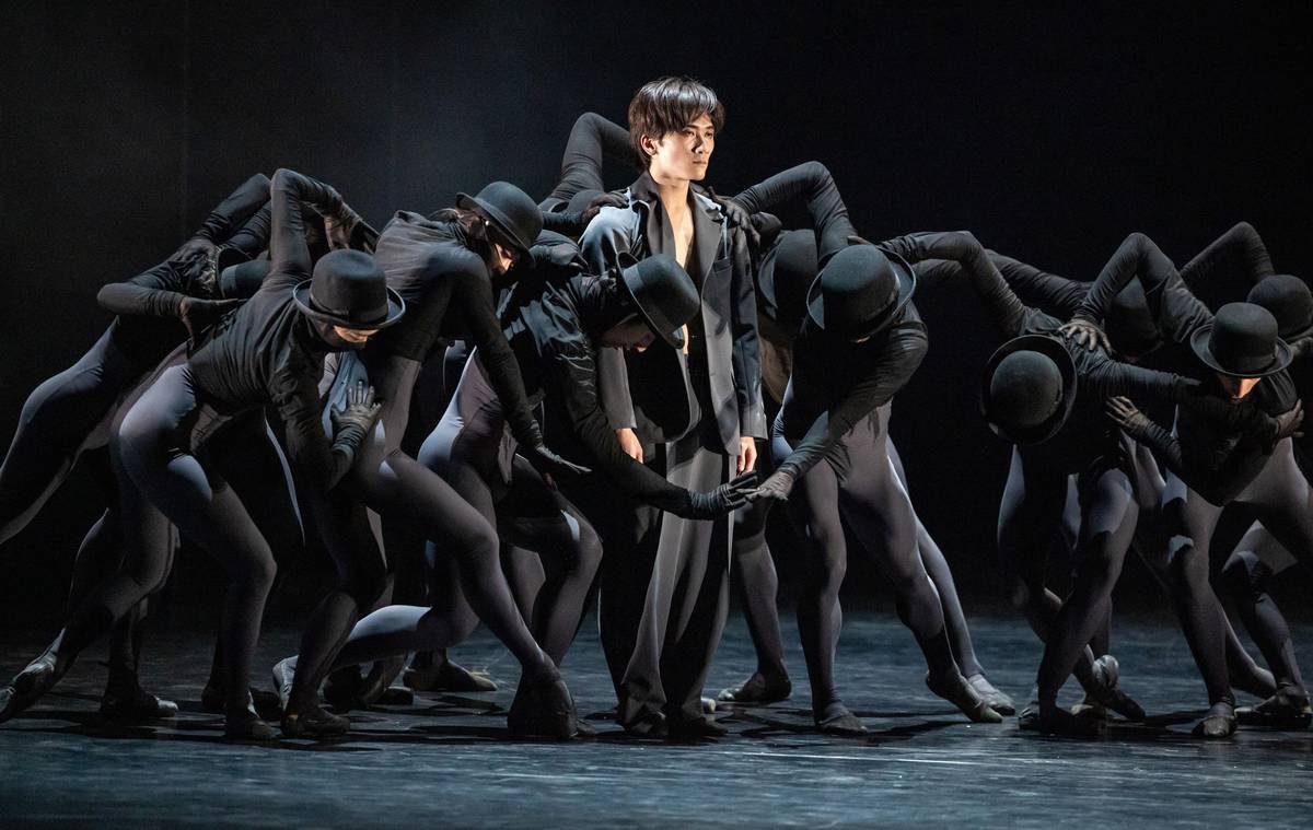 Glen Lambrecht v titulní roli části představení nazvané Proces