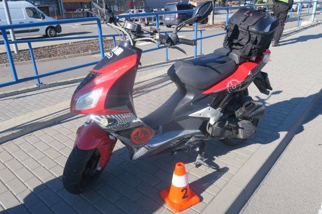 Návěsem srazil v Přerově muže na skútru a ujel. Policii tvrdil, že si toho nevšiml