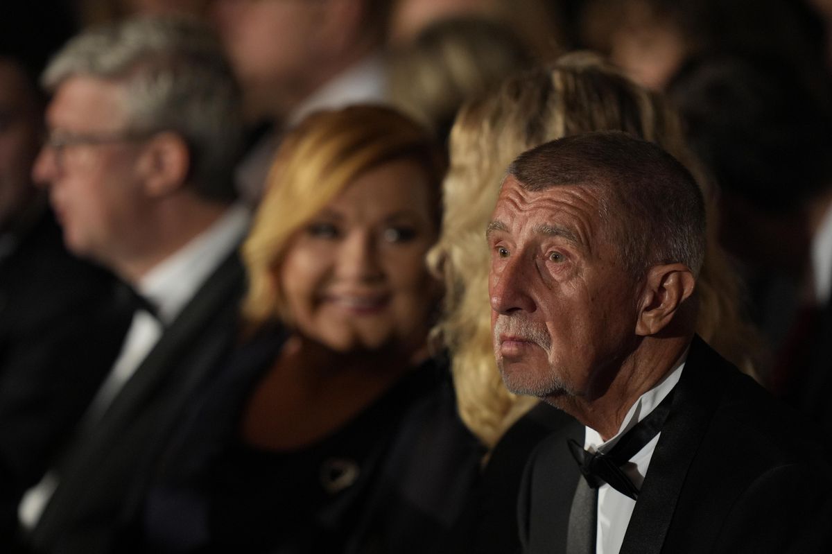 Nová vláda chystá změny u důchodů i dávek. Zadluží zemi jak nikdo před nimi, varuje Jurečka