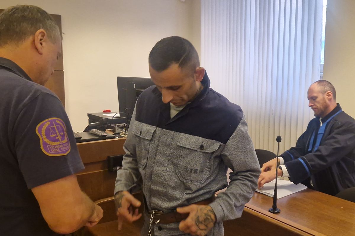 Jako mladistvý byl u vraždy seniorky na Rychnovsku, po 21 letech usiluje o obnovu procesu
