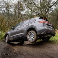 Překvapivé schopnosti v terénu ukázal i spíše prémiový SUV model Amarok.