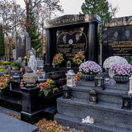 Památka zesnulých letos připadá na neděli 2. listopadu.