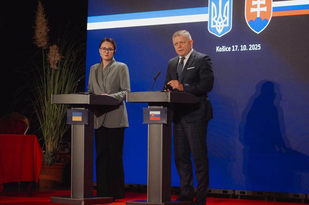 Ukrajinu v EU podporujeme, ujistil v Košicích Fico ukrajinskou premiérku
