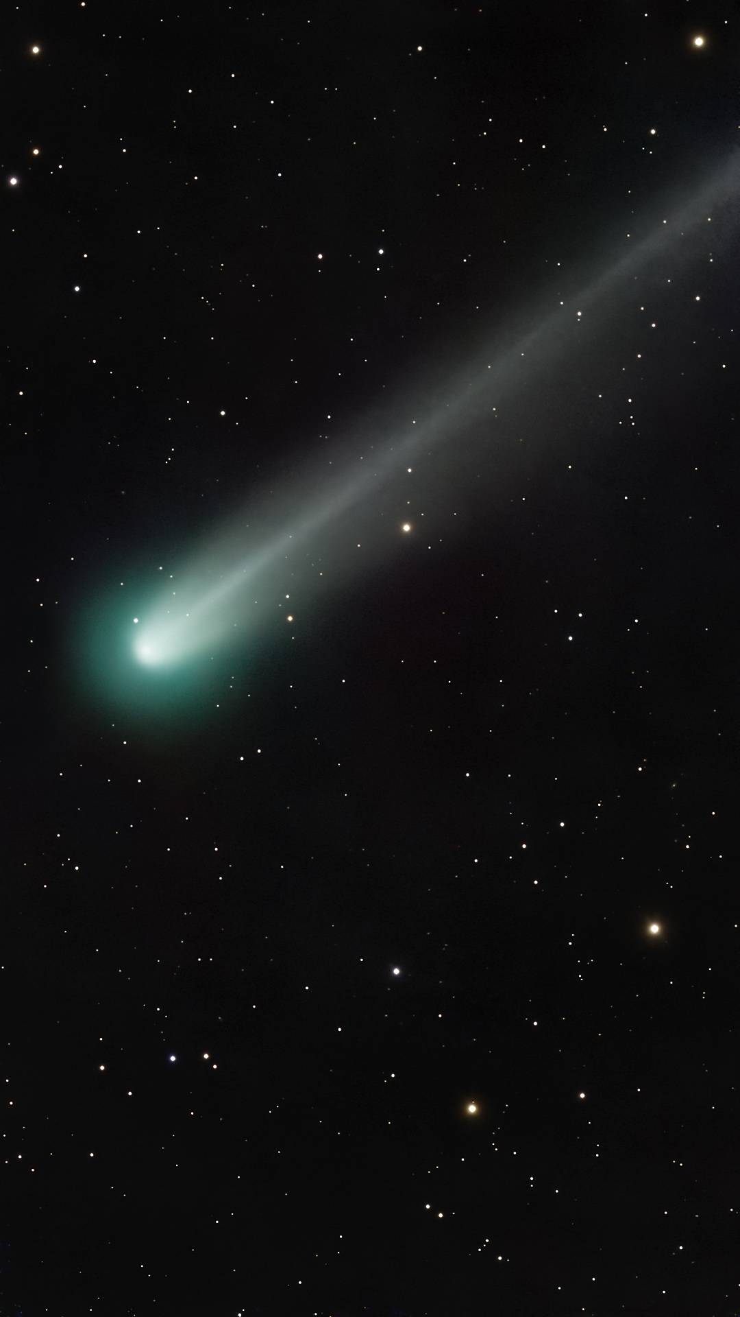 Říjnová rána už dokážou potrápit. Pozorování komety v ranních hodinách nebylo jednoduché, ale pohled na tisíciletou krásu stál za to (4. 10. 2025).