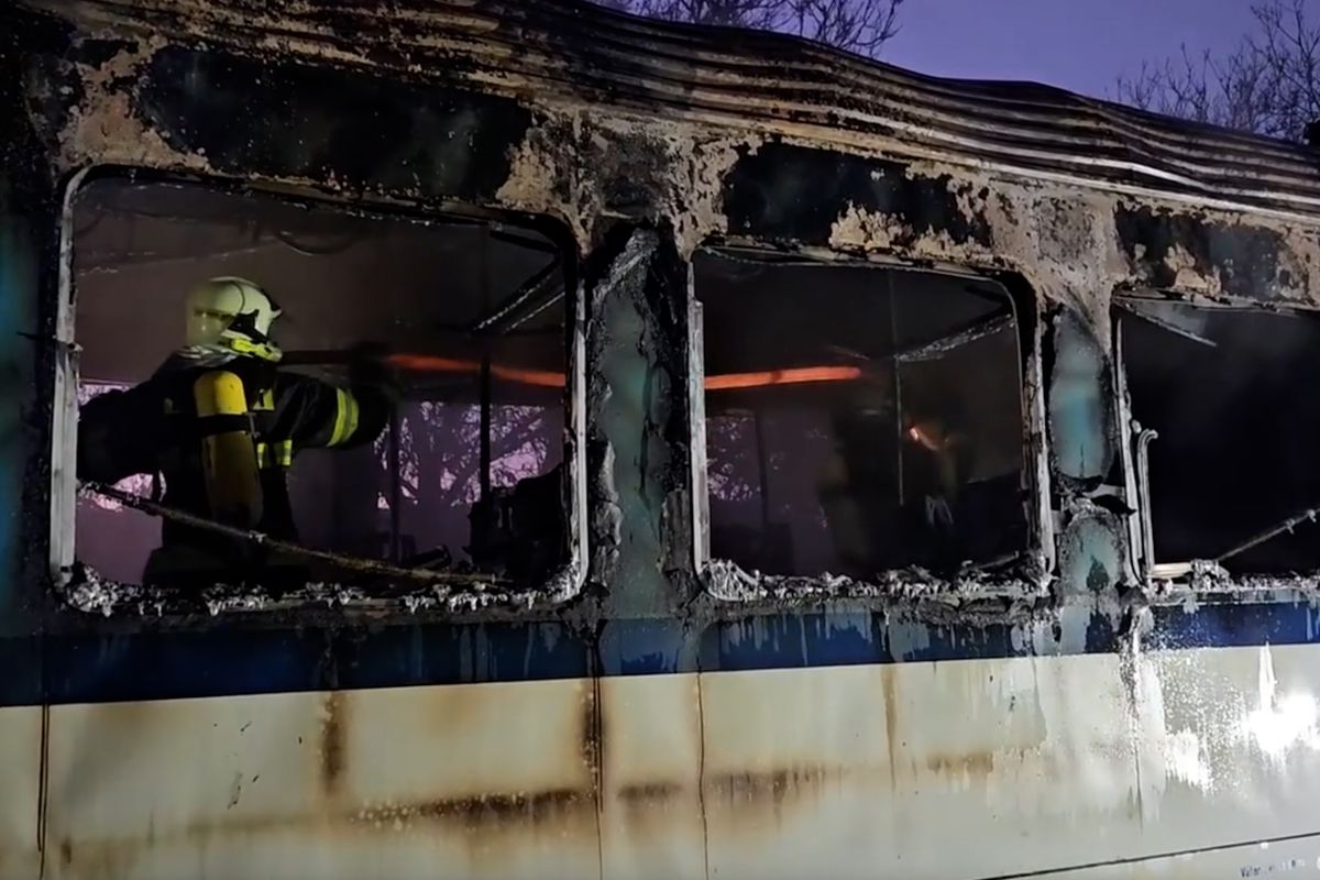 Požár zachvátil za jízdy vlak na Vyškovsku