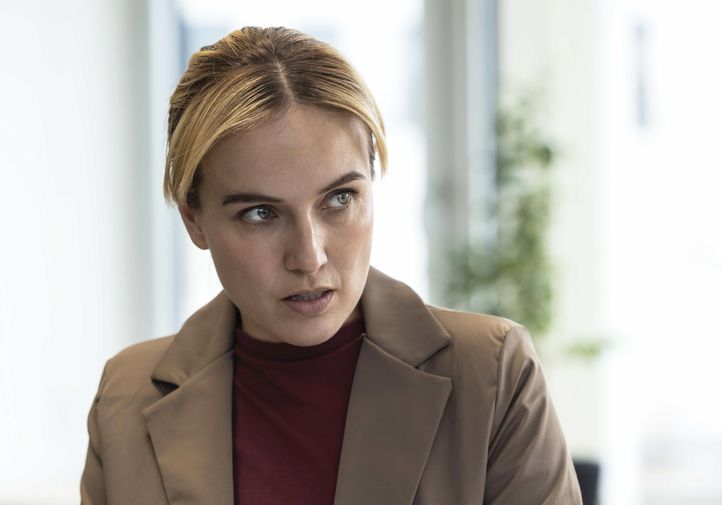 L'un des personnages principaux de la série Docent est interprété par Tereza Ramba.