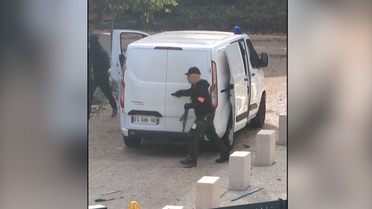 Francouzská policie zadržela šest lidí při loupeži zlata za 300 milionů