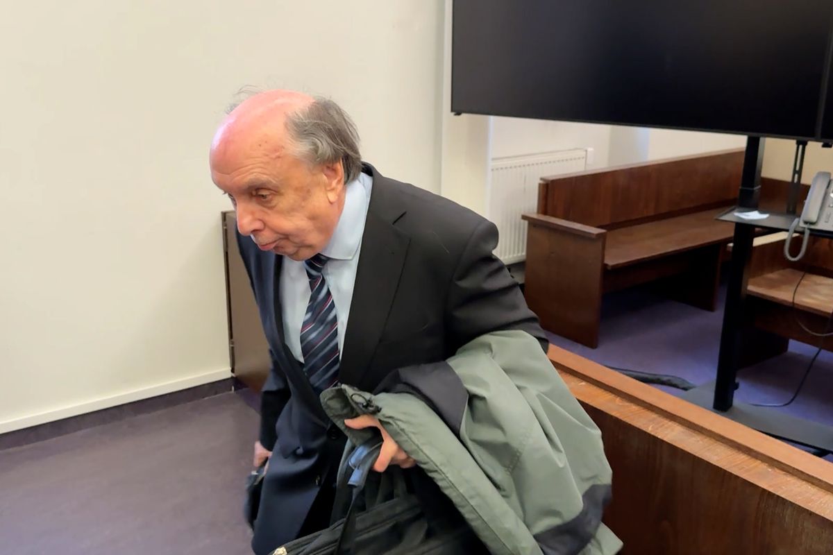 Plzeňský advokát měl navádět svědkyně, aby lhaly ve prospěch podnikatele z Ukrajiny 
