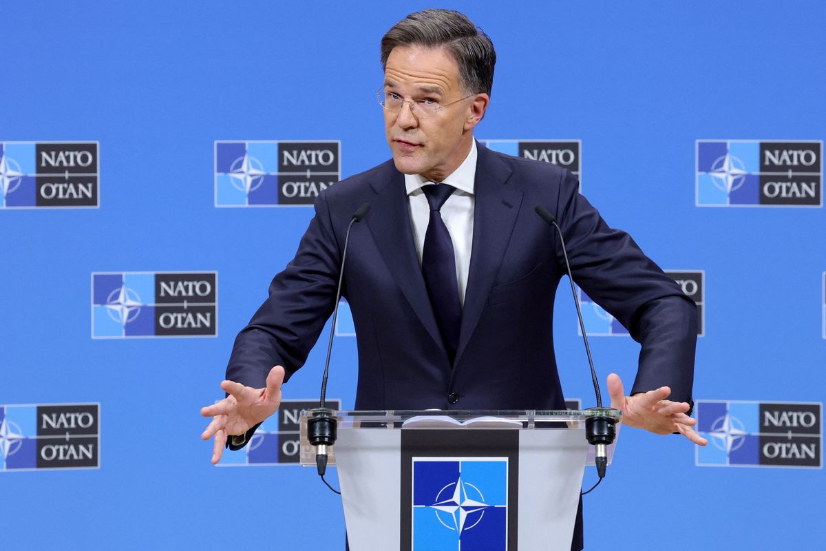 Rutte: K nákupu amerických zbraní pro Ukrajinu už se hlásí více než polovina členů NATO