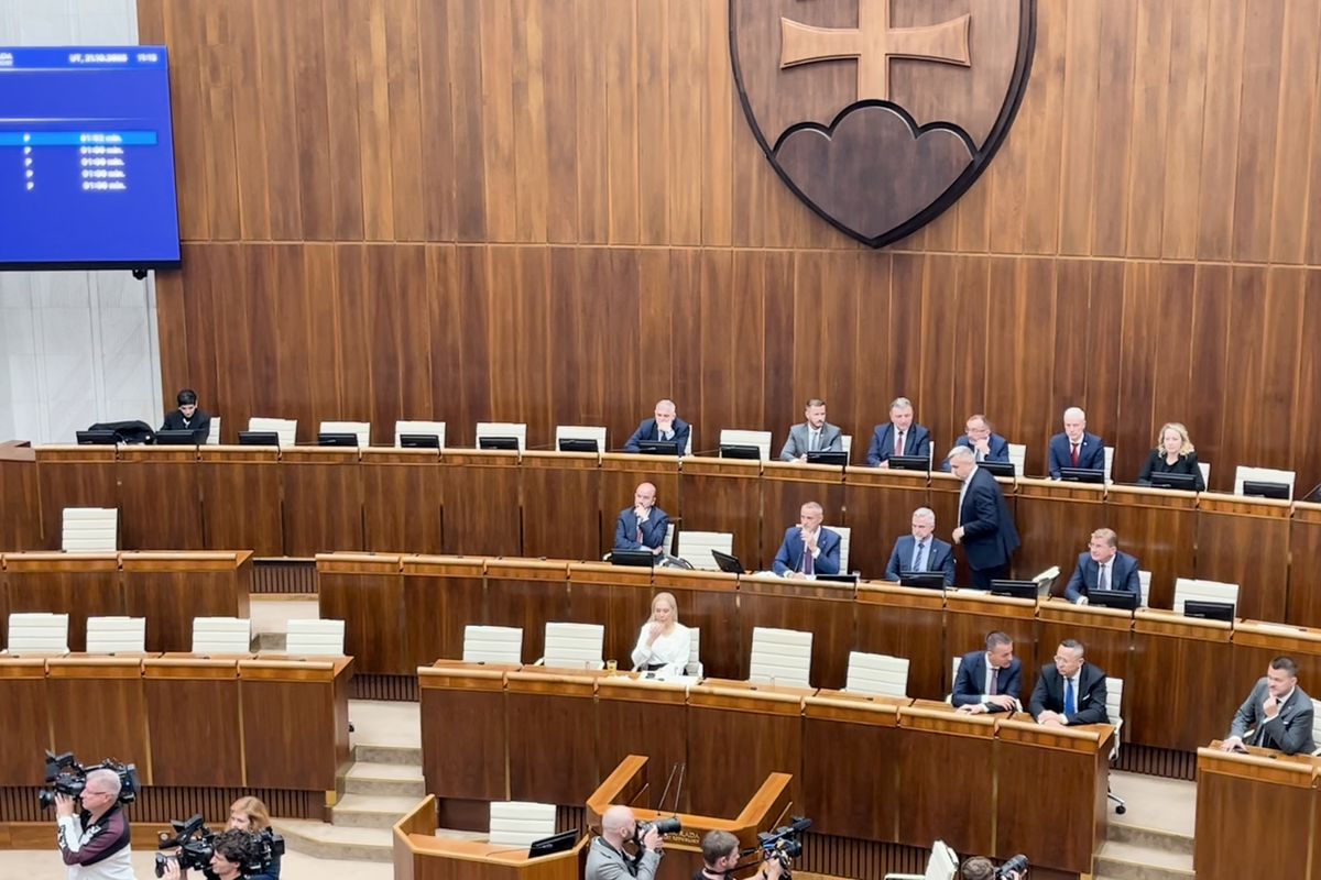 Ficova koalice schválila rozpočet