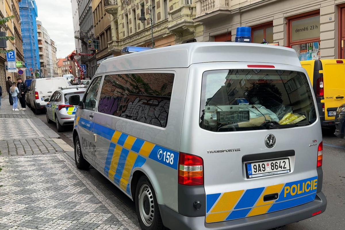Policie dopadla podezřelého z pobodání ženy v centru Prahy