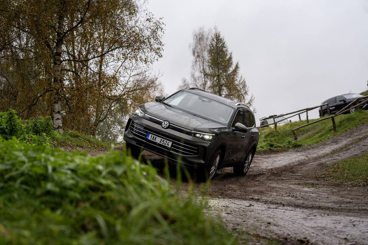 Volkswagen během prezentace 4Motion Driving Experience ukázal různé systémy pohonu všech kol u několika modelů.