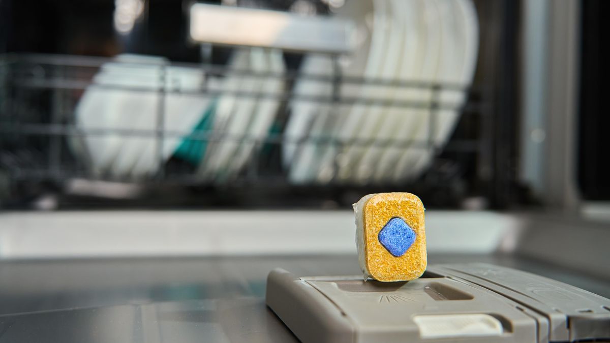 Jak nejlépe vyčistit myčku na nádobí? Nezapomeňte na filtr a těsnění