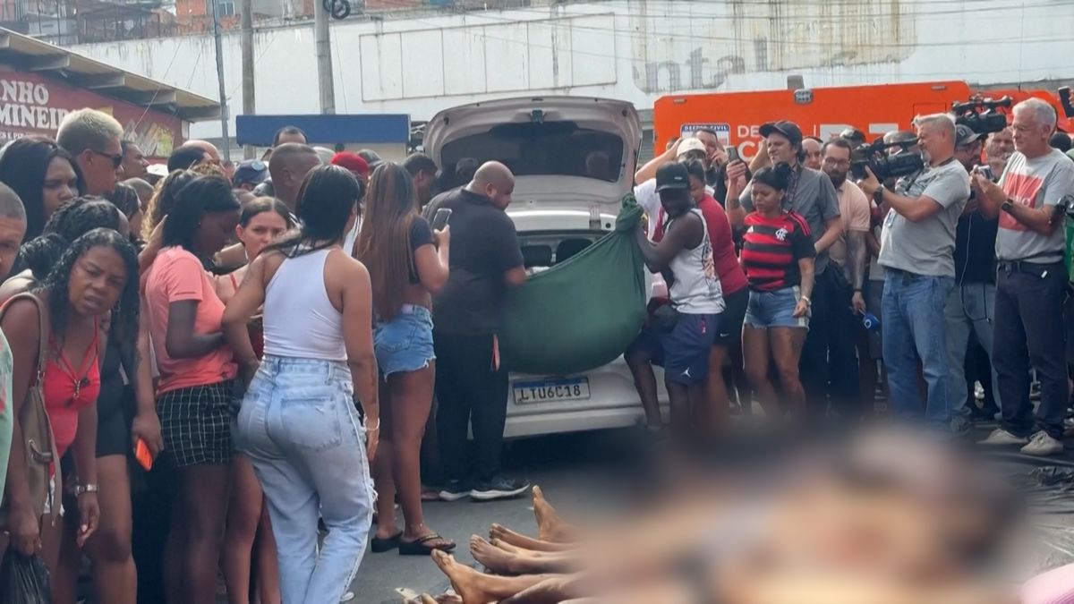 Město ve válce. Při policejní razii v Riu de Janeiro zemřelo 132 lidí