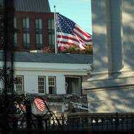 Do Bílého domu se zakously bagry. Východní křídlo má zmizet. 