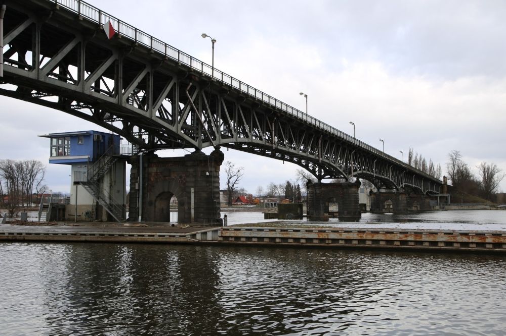 Oprava mostu v Roudnici bude o několik měsíců delší. Navíc se prodraží o 40 milionů