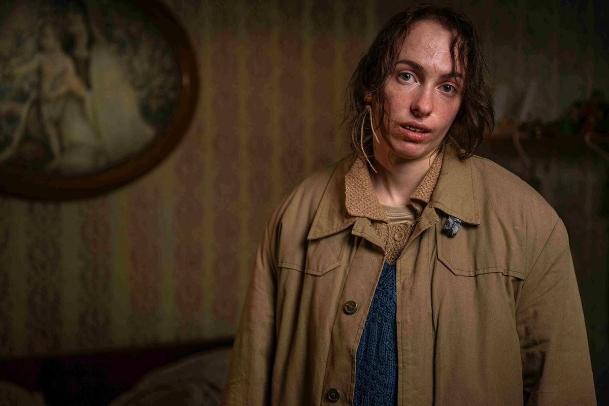 Elizaveta Maximová se v roli ve filmu Máma režiséra Jiřího Stracha zcela proměnila.