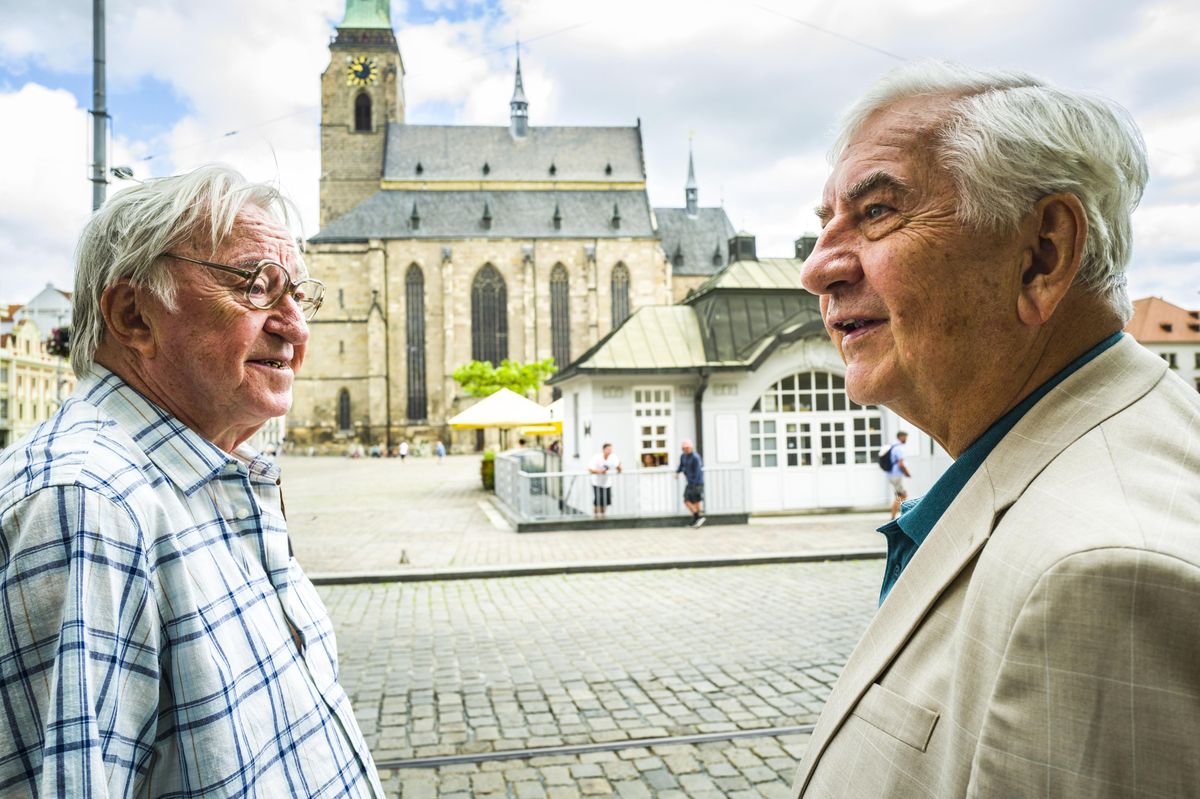 FOTO: Donutil i Lábus to mají rádi v Plzni. Tvůrce Žen v běhu láká na svůj nejkomediálnější film