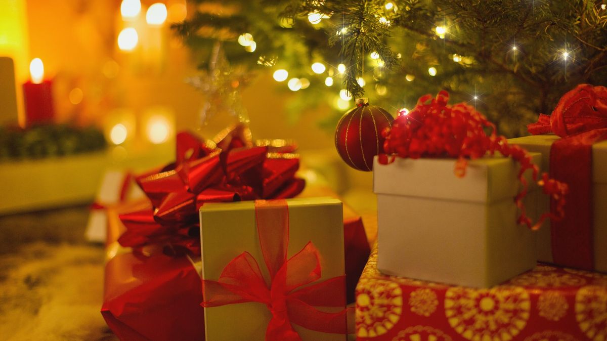 KVÍZ: Kdo nosí vánoční dárky v různých zemích?