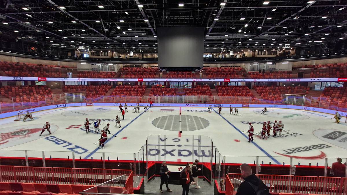 Horácká aréna je nabušená technologiemi, multimediální kostku nad ledem doplňují i mantinely s LED technologií po celém obvodu kluziště a ultratenká LED fólie ve středovým kruhu.