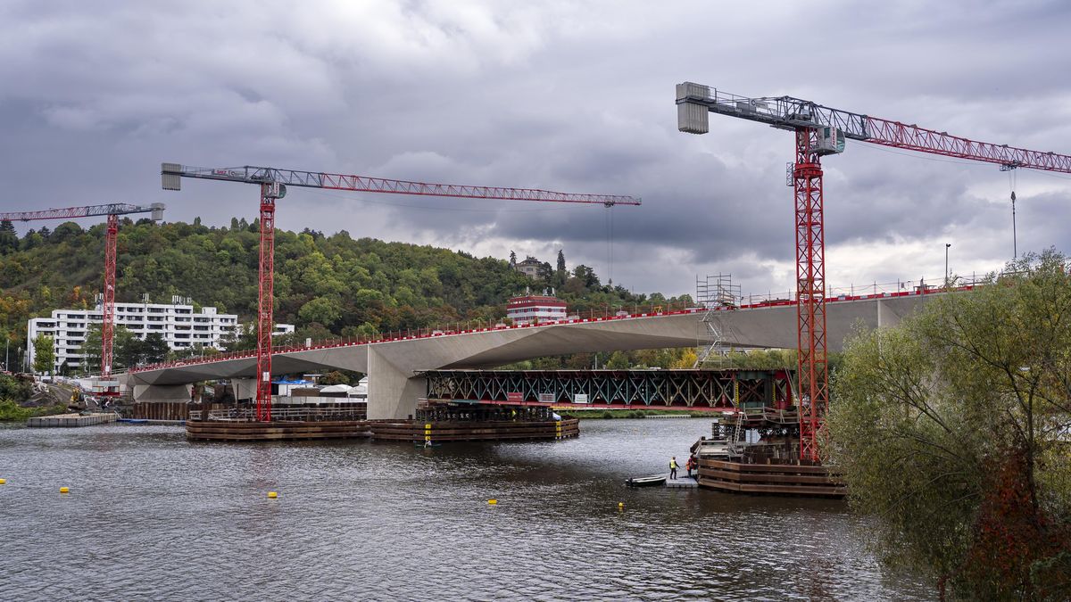 Praha má dvě varianty, jak pojmenovat nový most přes Vltavu. Spustí anketu