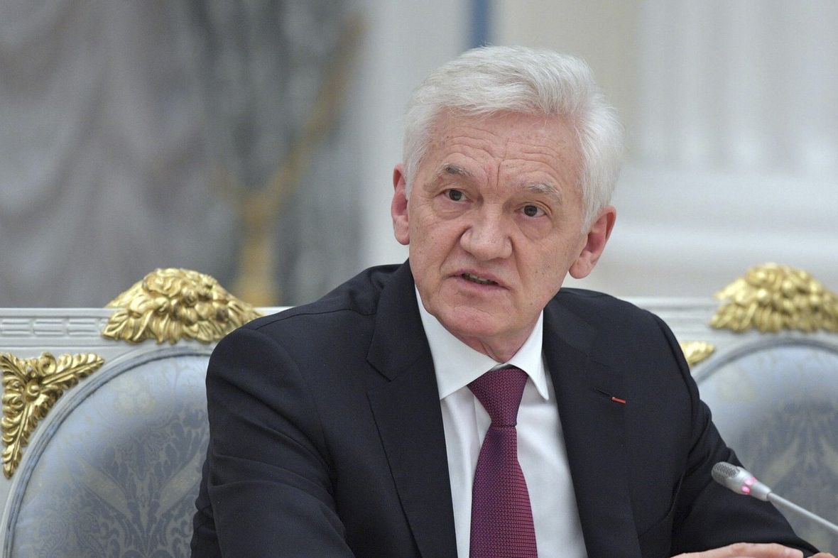 Lukoil prodává svá zahraniční aktiva společnosti založené Putinovým přítelem 