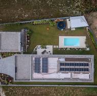 Dům se rozkládá na ploše 300 čtverečních metrů.