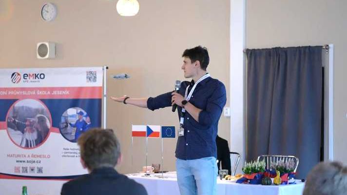 Drony na průmyslovce v Jeseníku inspirují studenty i učitele