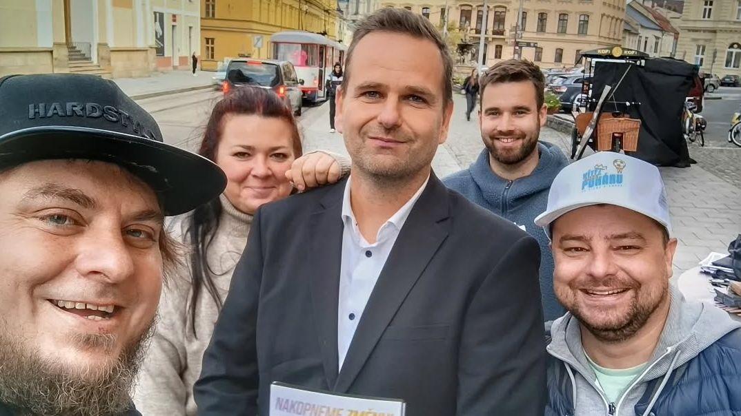 Poslankyně Pirátů odstoupila, nahradí ji stranický místopředseda
