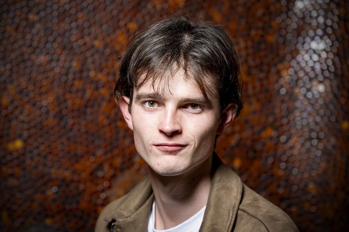 Táta se do každé role vžíval, byl ryzí a pokorný, říká herec Jan Dlouhý