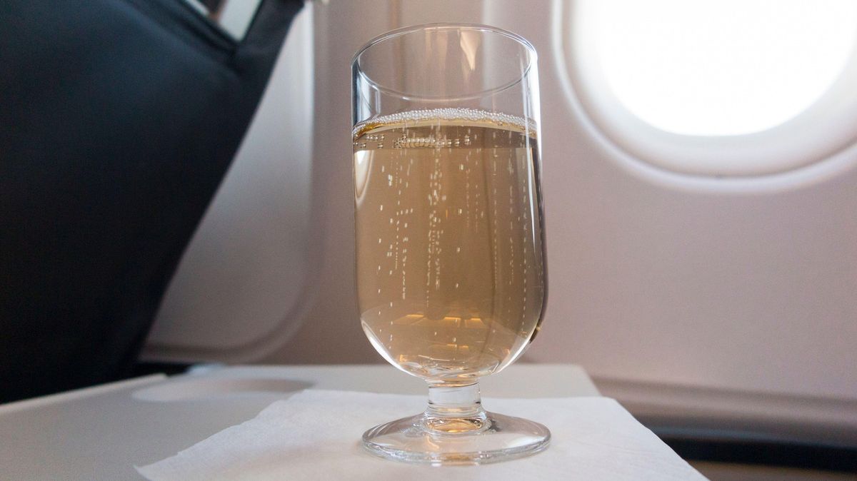 Vzhůru do Kanady! Národní aerolinky servírují pivo a víno zdarma na všech letech