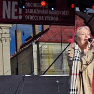 Magda Vašáryová na happeningu NE! v Jihlavě varovala loni před směřováním střední Evropy.
