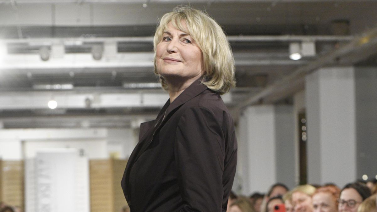 Eliška Balzerová zastínila mladší modelky: Přehlídku zvládla s přehledem bez generálky