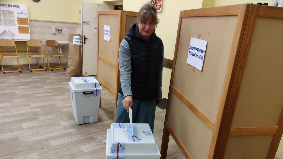 Osiřelé volby v karlovarském Westendu. Rusové tu už nebydlí, domy po nich zůstaly opuštěné
