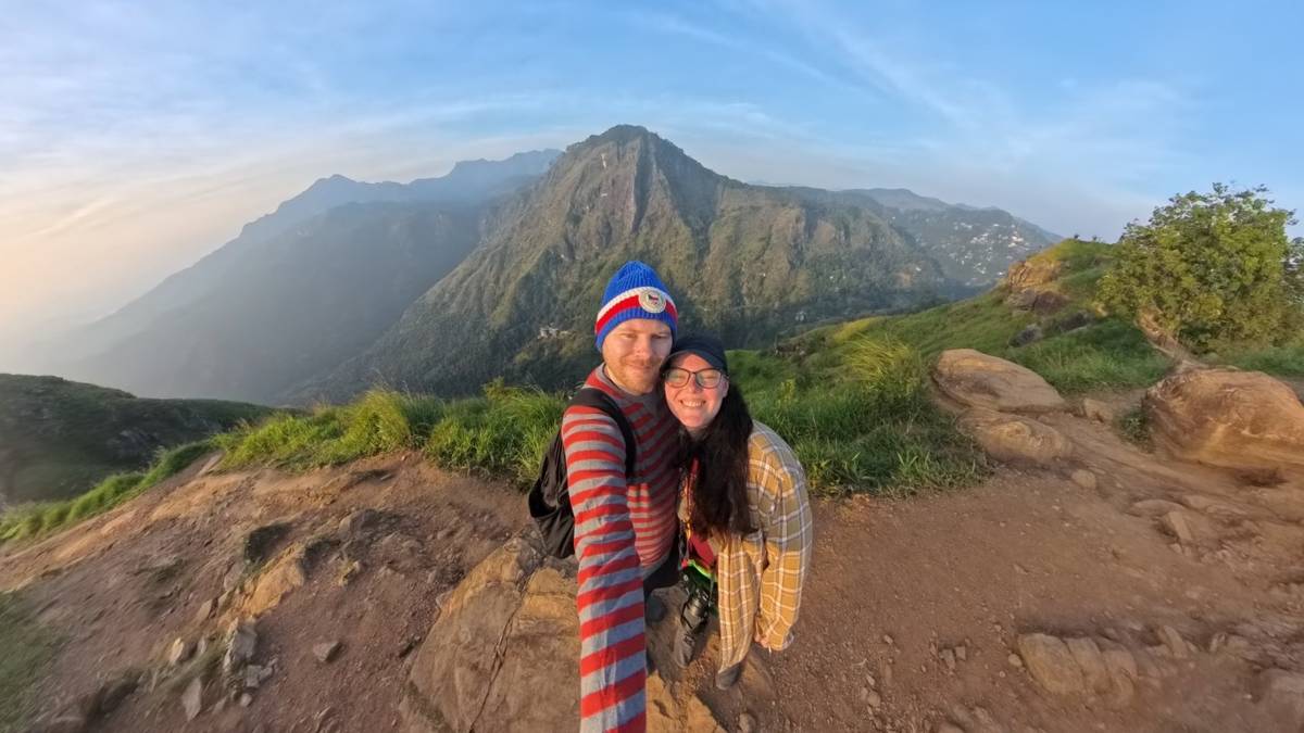 Fardovi o svých dobrodružstvích píší blog.